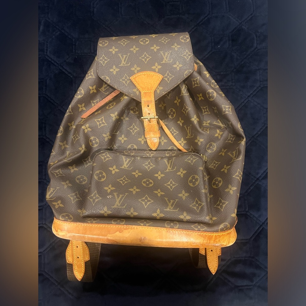 LOUIS VUITTON Monogram Montsouris GM Backpack